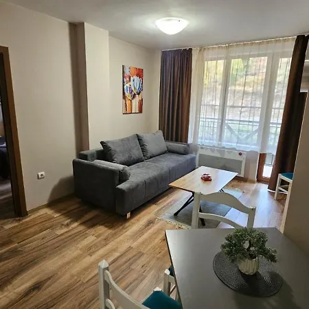Minkov Apartments, - замъка 2 * Pamporowo