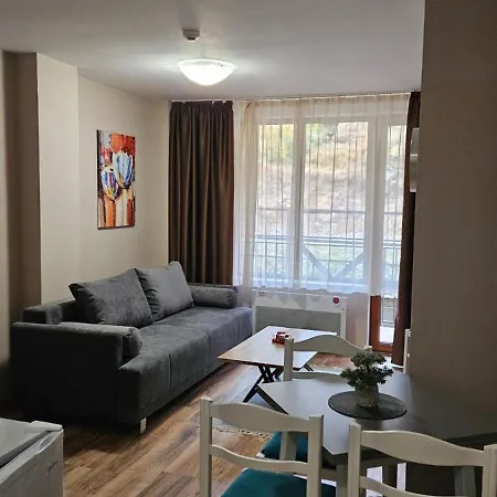 Minkov Apartments, - замъка 2 Apartament Pamporowo