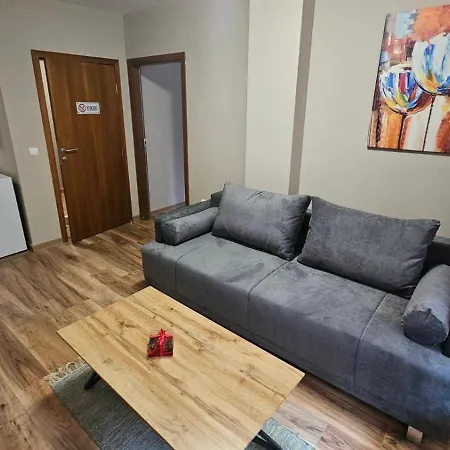 Minkov Apartments, - замъка 2 * Pamporowo