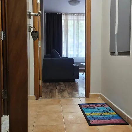 Minkov Apartments, - замъка 2 Apartament Pamporowo