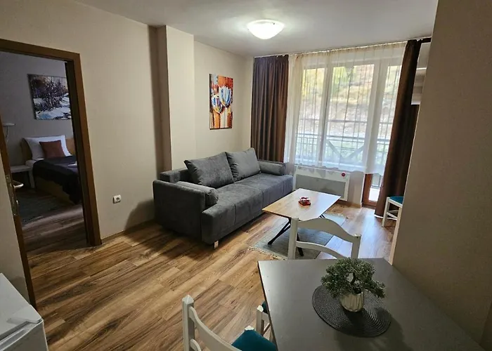 Minkov Apartments, - замъка 2 * פמפורובו